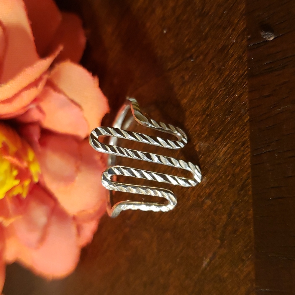NEW .925 silver ring #7.